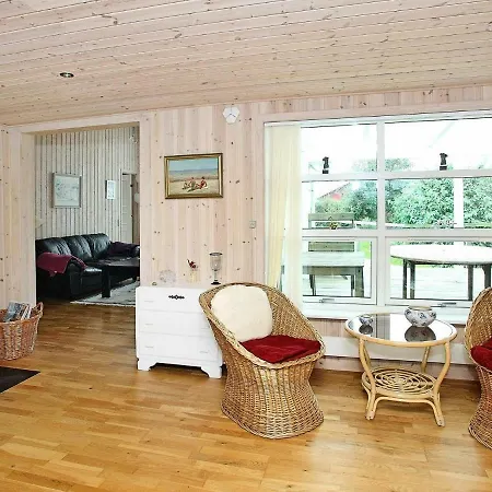 Three-bedroom Holiday In Roslev 15 * Flovtrup